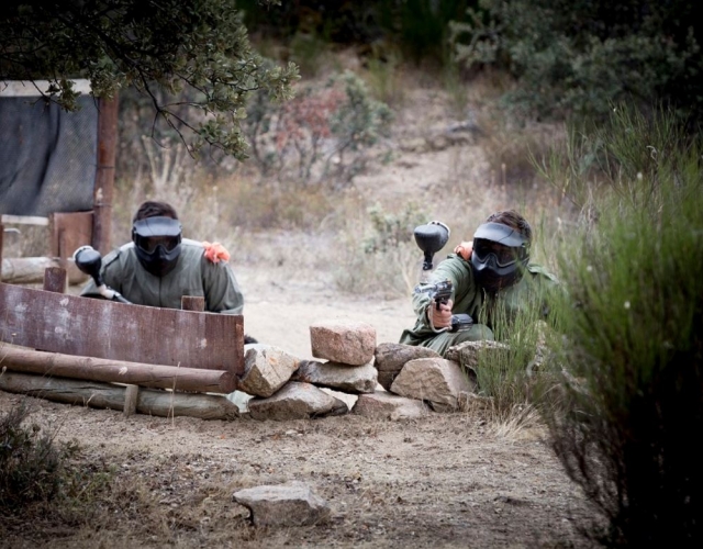 Jugar al gotcha en el campo segoviano