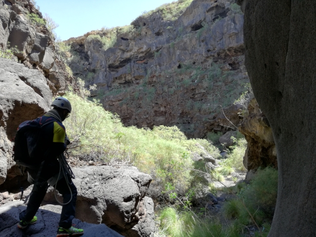  Participe no canyoning 