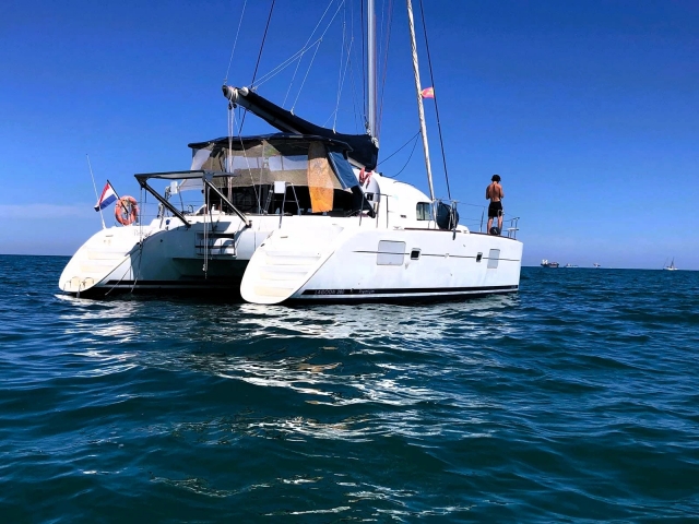 Catamarán Lagoon 38 Bafah
