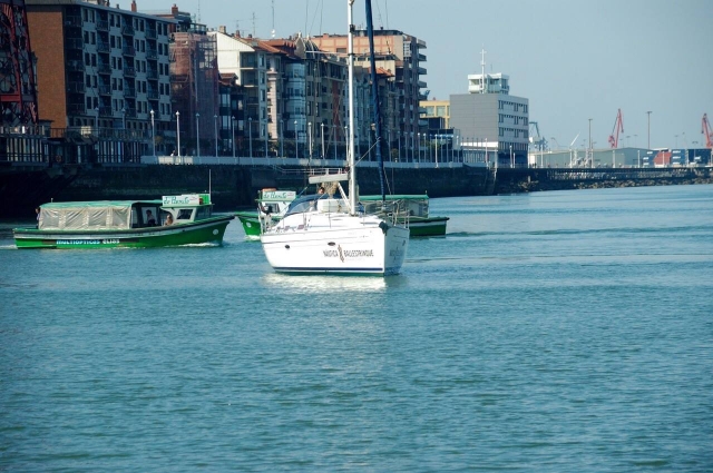  Navigieren durch die Flussmündung 