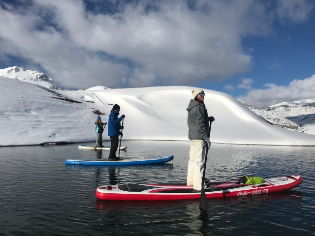  Tour guidato di paddle surf sulle cime innevate 