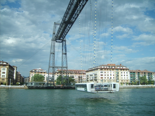  Ponte Vicaya desde a água