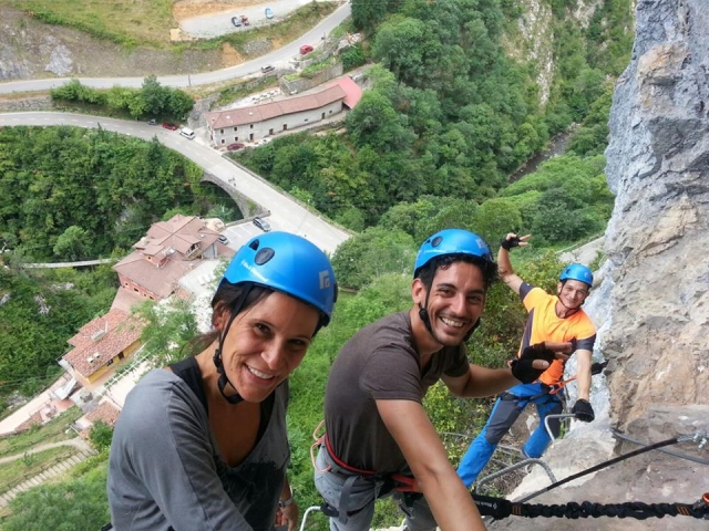 Ferrata con los amigos