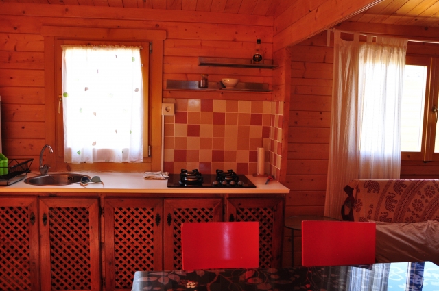 Bella cucina nella casetta 