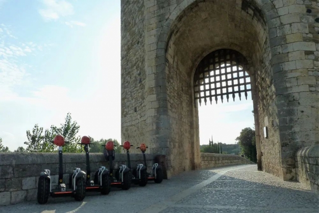 Explora Besalú en segway
