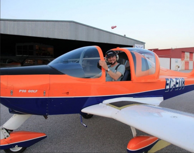 Alumno de vuelo en la pista