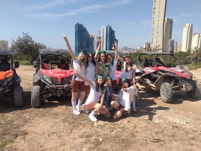  Group of friends on the buggy route 