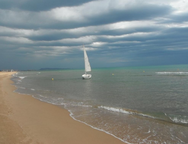 Aprender a navegar a vela en Gandía 