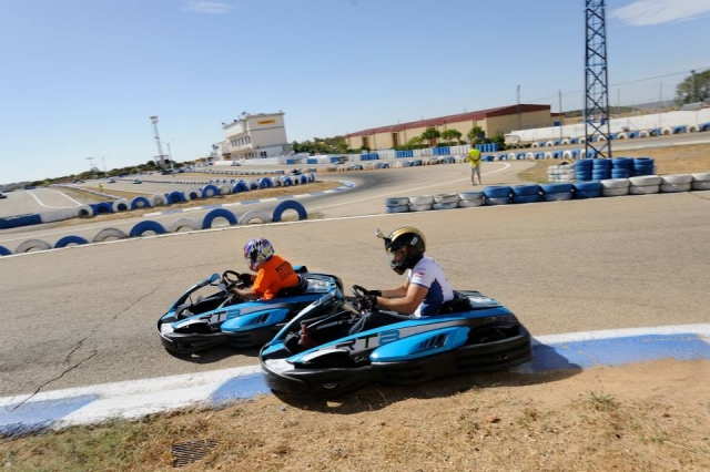  Rennen mit Karts 