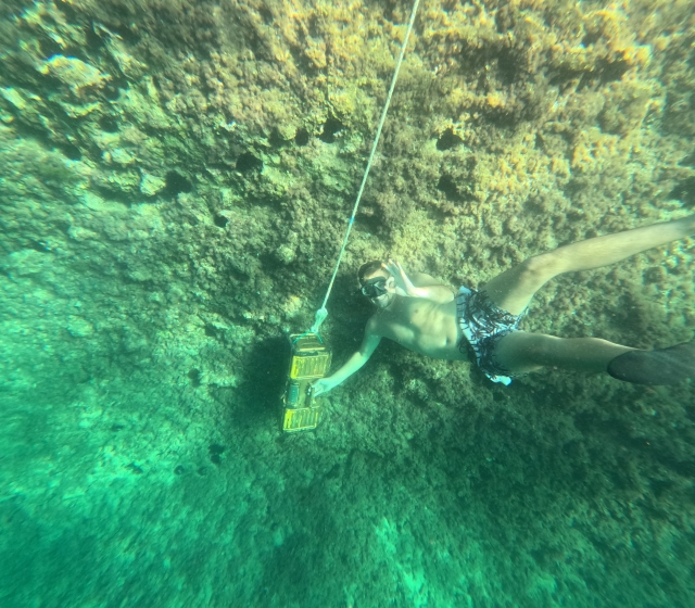  用 GoPro 在海底拍照
