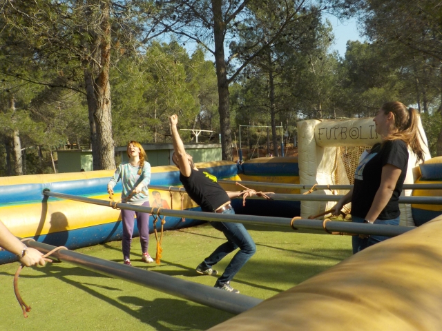  Jeu de baby-foot humain 