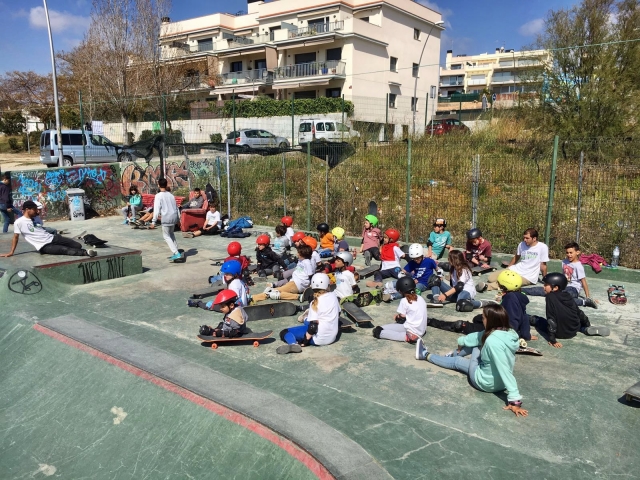  Unterricht auf Skateboard-Pisten 