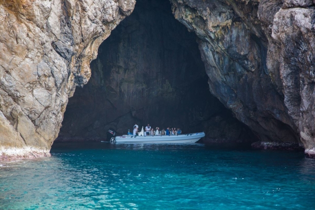 Cuevas de la reserva marina