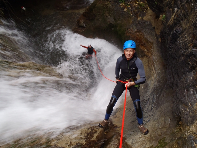 Descendiendo por la cascada