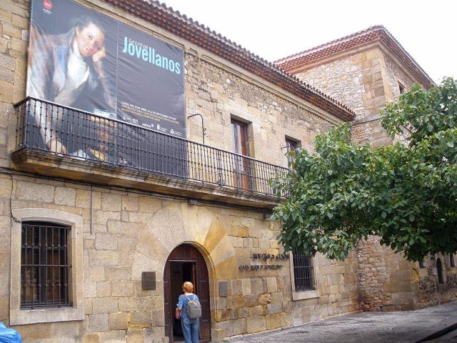  Jovellanos Museum in Gijon 