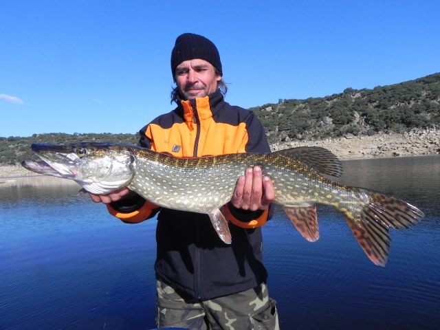  Showing the fish you caught 
