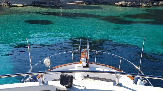  Mare turchese dalla barca 