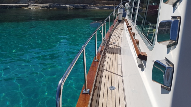  Mare turchese dal babordo 
