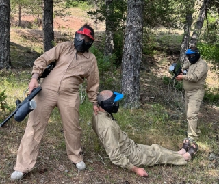 Paintball en los Montes Universales, 200 bolas