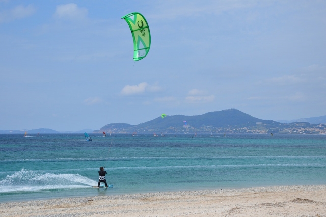 Dos alumnos por kite
