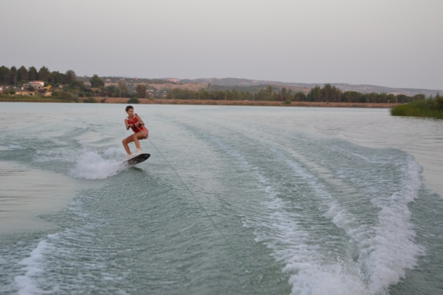  Springen mit dem Wakeboard 
