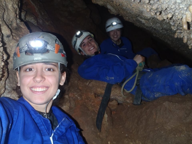 Descubriendo el interior de la cueva