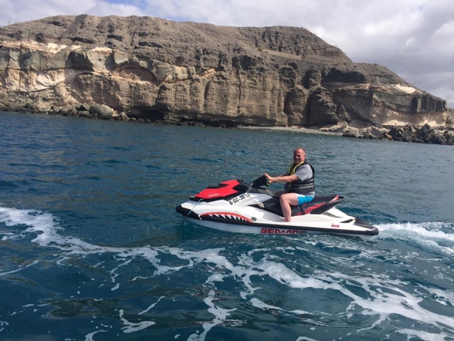 Piloting the motorbike