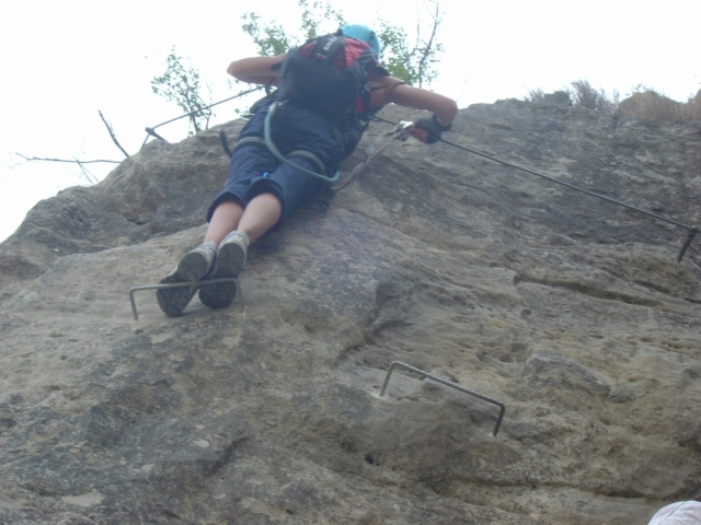  Den Klettersteig erklimmen