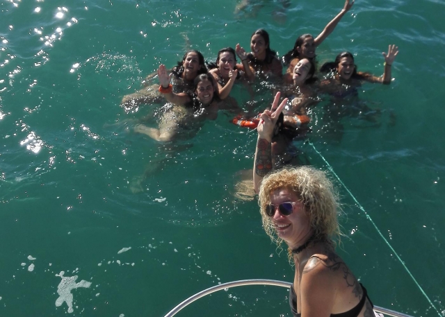 Saludando desde el agua