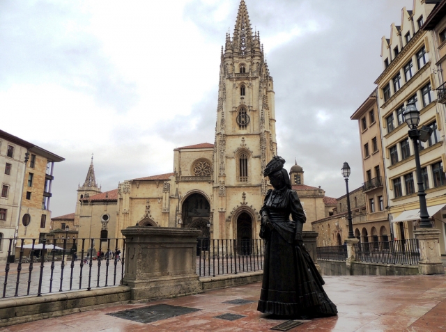 Estatua de La Regenta