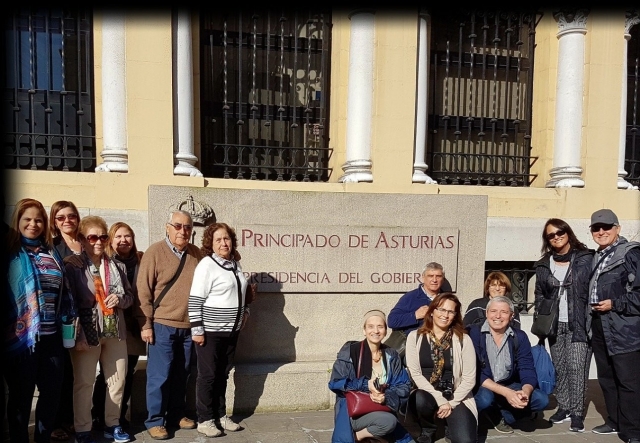  Guided tour through the Pillars of the Earth in Oviedo 
