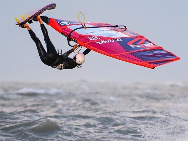Equipo de windsurf en alquiler