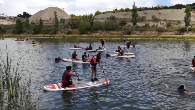 Practicando paddle surf