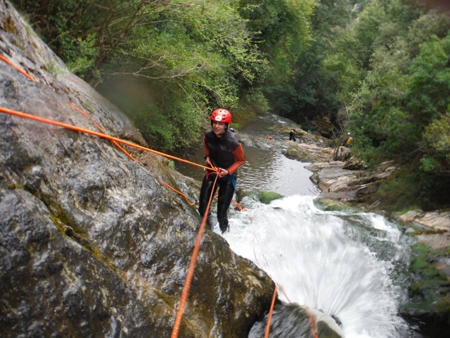 Descente avec une corde 