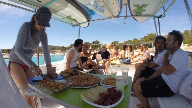  Collations sur le bateau 