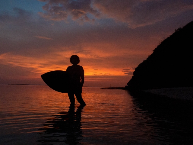  Surf au coucher du soleil 