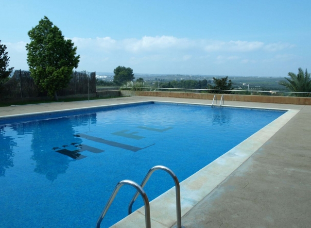  Piscina das instalações do campus 