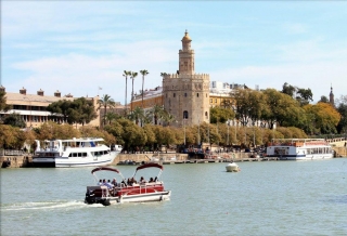 Paseo en barco por el Guadalquivir parejas 2 horas