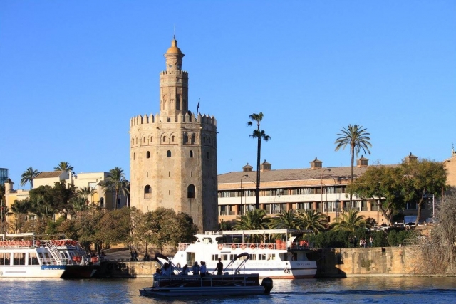  Gita in barca a Siviglia 