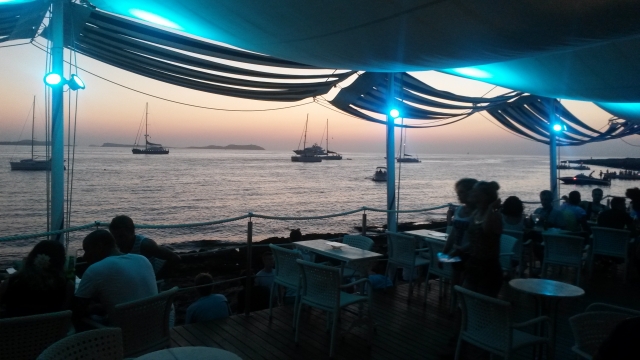 Atardecer en el mar