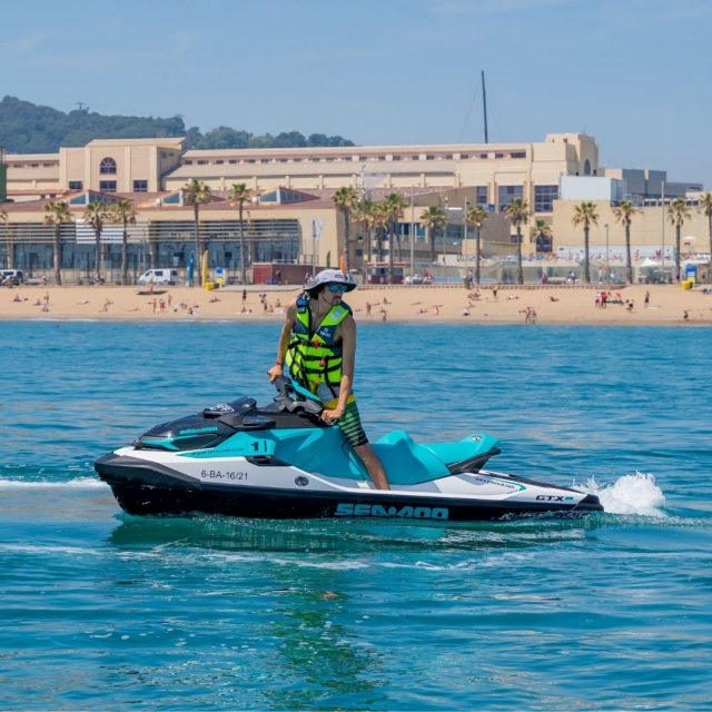 Jet ski instructor 