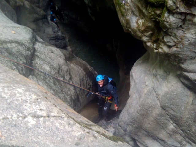  Abstieg durch die Wasserschlucht 