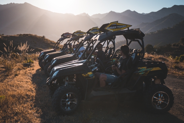 Listos para la salida en buggy 