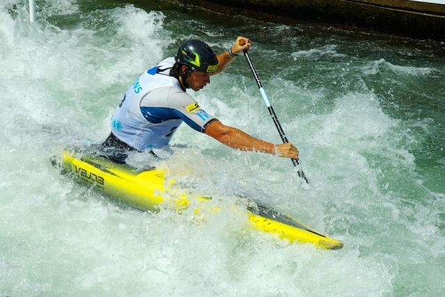  White waters during canoeing