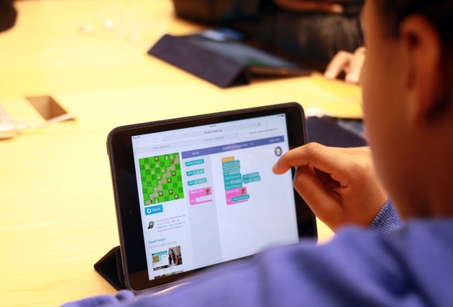  Interactive English course 