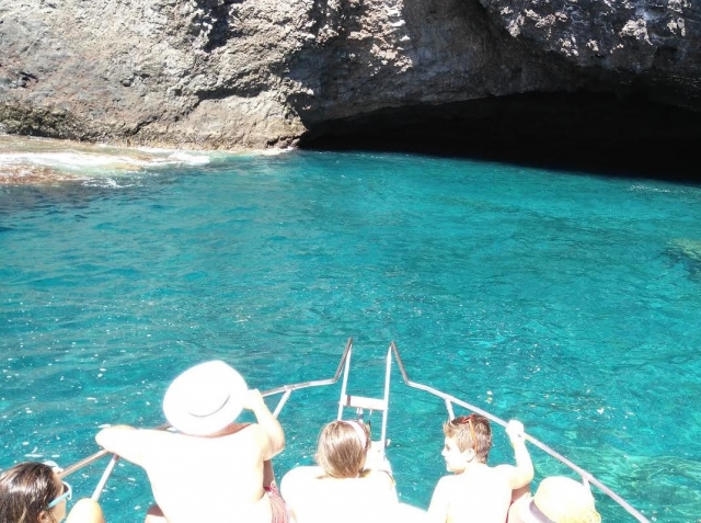 Acercando a una cueva