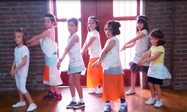 Clases de baile en el campamento