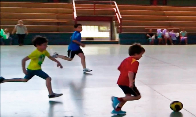 Fútbol en el campamento