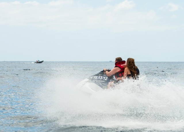 Montar en moto jet ski en Tenerife