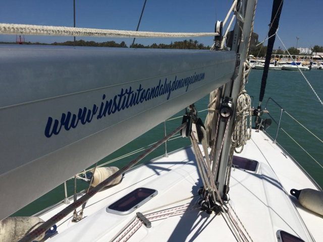 Ansichten des Segelboots 